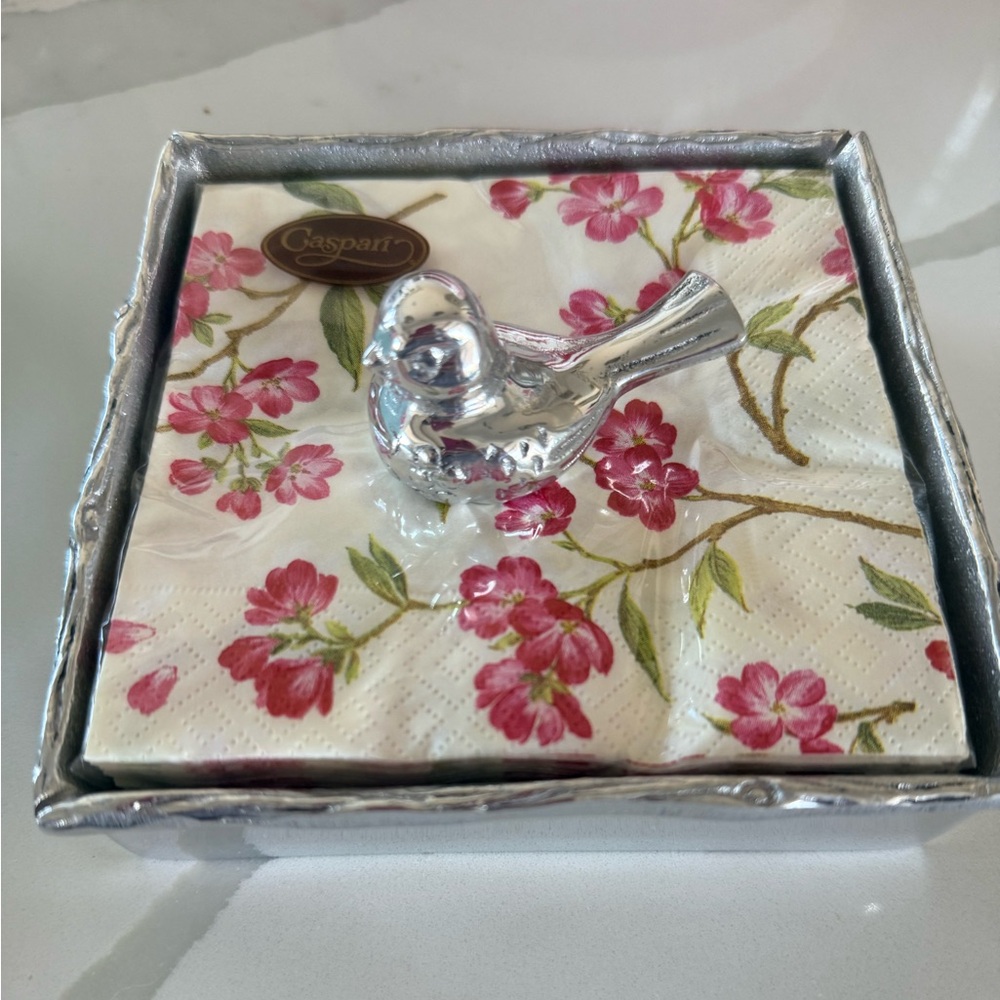 New in Box Mariposa Silver Bird Napkin Holder with Floral Napkins